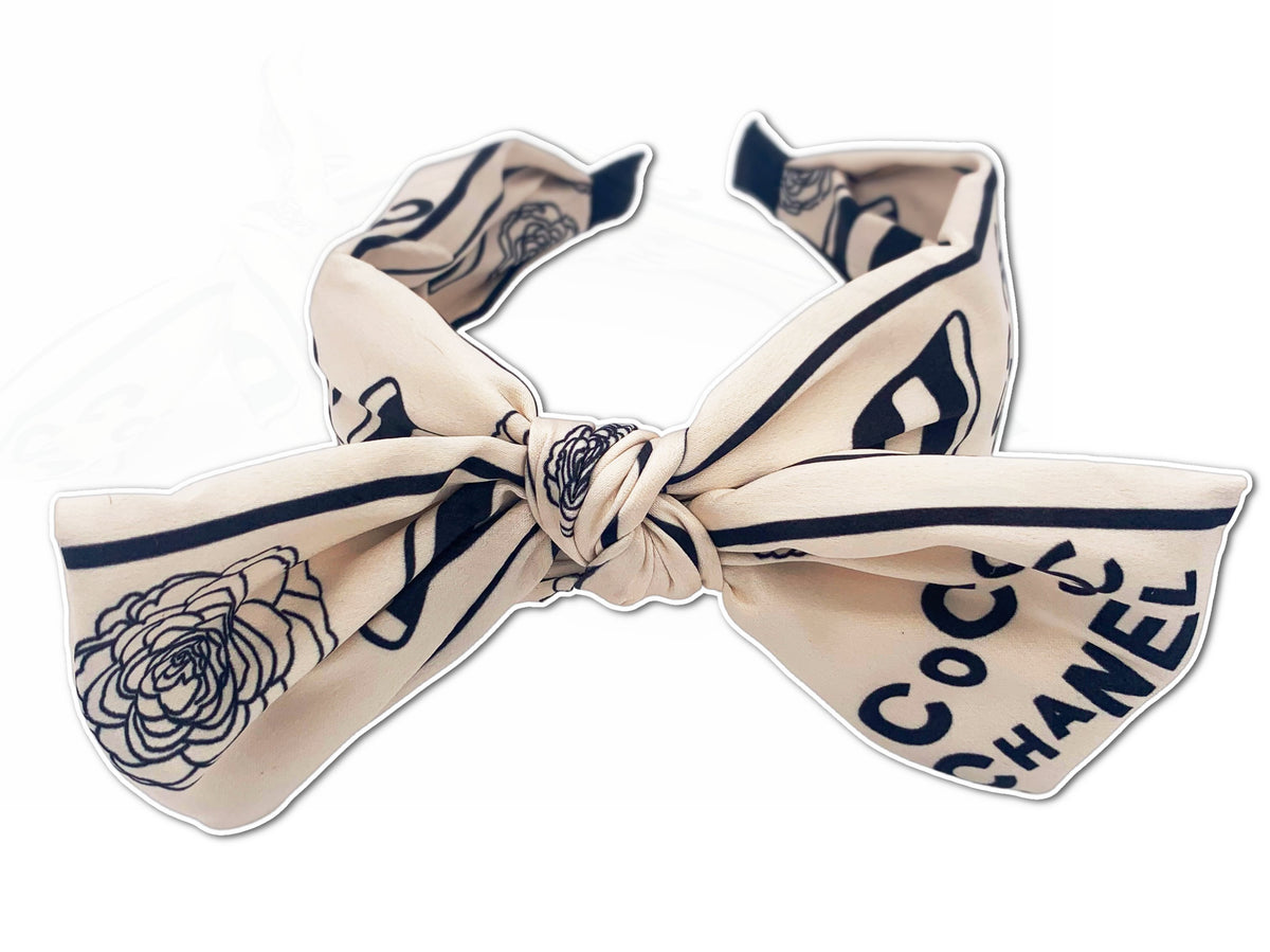 Brand new Chanel bow hair tie, 女裝, 手錶及配件, 髮飾- Carousell